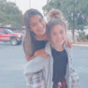 Meet your Posher, Dennise